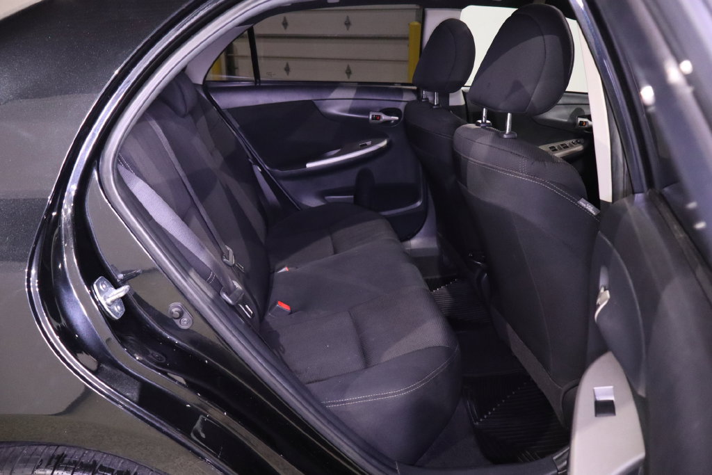 Used 2013 Toyota Corolla S w/ Premium Pkg FWD image 29