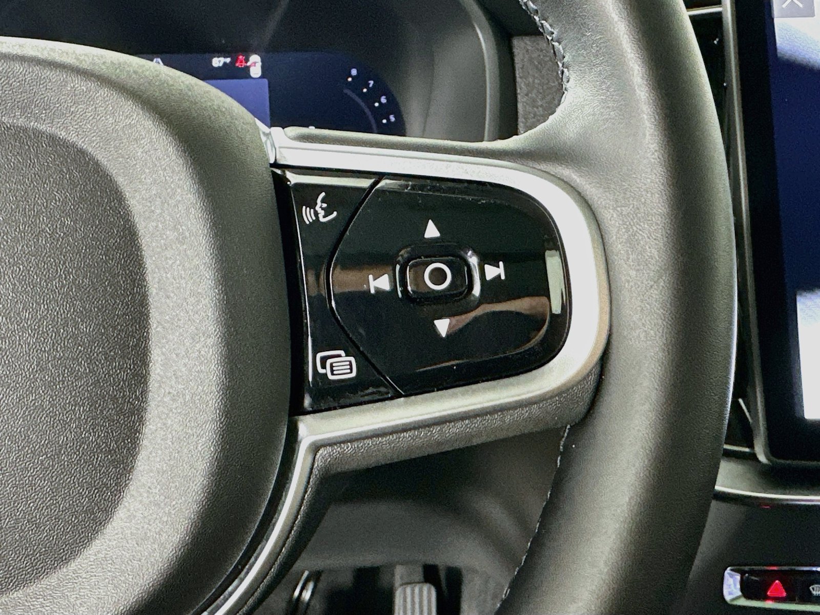 Certified 2026 Volvo XC90 B6 Ultra w/ Protection Package AWD/4WD image 19