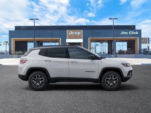 New 2026 Jeep Compass Trailhawk w/ Trailer Tow Group AWD/4WD image 21