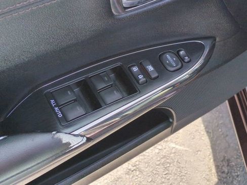 Used 2018 Toyota Avalon XLE Plus w/ All Weather Liner Package image 15