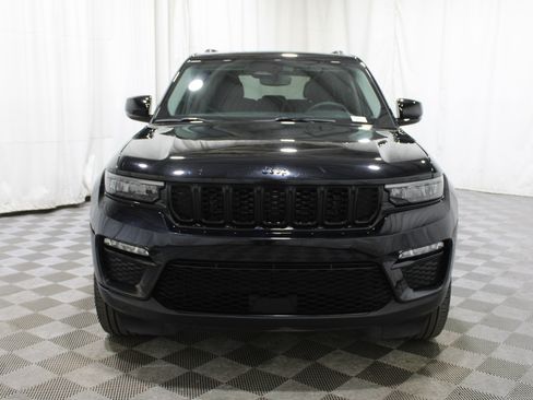 Used 2023 Jeep Grand Cherokee Limited w/ Black Appearance Package image 48