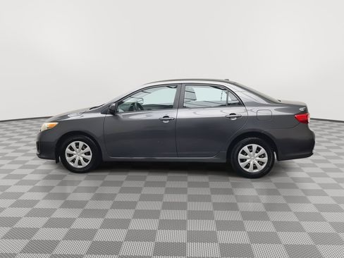 Used 2011 Toyota Corolla LE FWD image 25