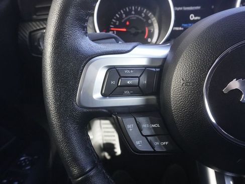 Used 2022 Ford Mustang Coupe image 11