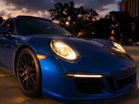 Used 2016 Porsche 911 GT3 RS image 13