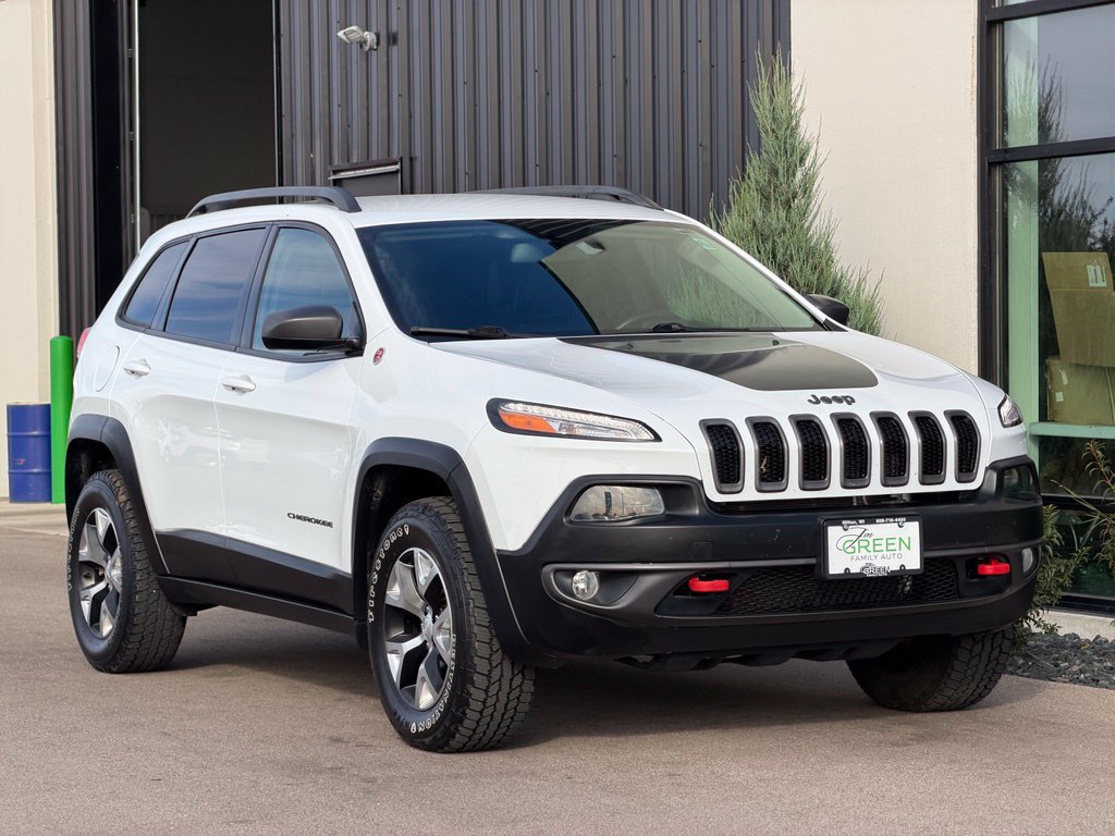 Used 2017 Jeep Cherokee Trailhawk AWD/4WD image 4
