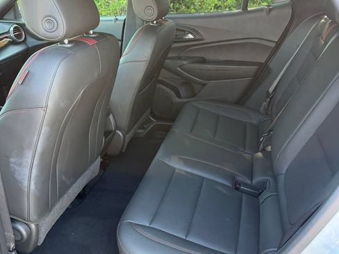 Used 2025 Chevrolet Trax RS w/ Sunroof Package FWD image 16