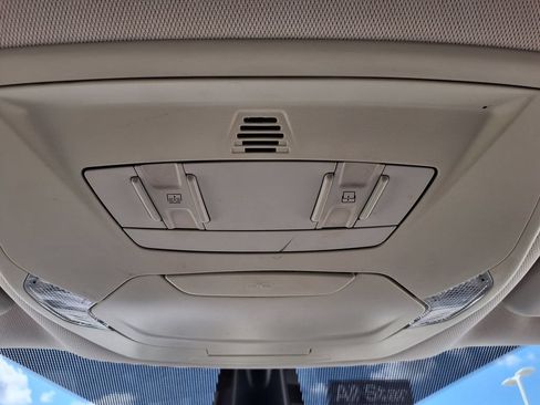 Used 2017 Ford Escape Titanium FWD image 29