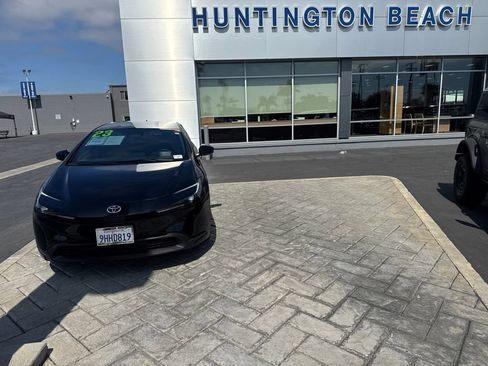 Used 2023 Toyota Prius LE FWD image 18
