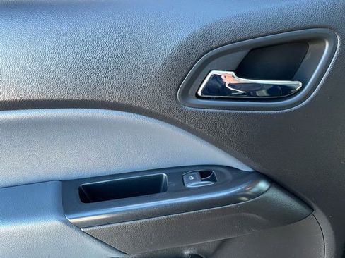 Used 2016 Chevrolet Colorado Z71 image 18