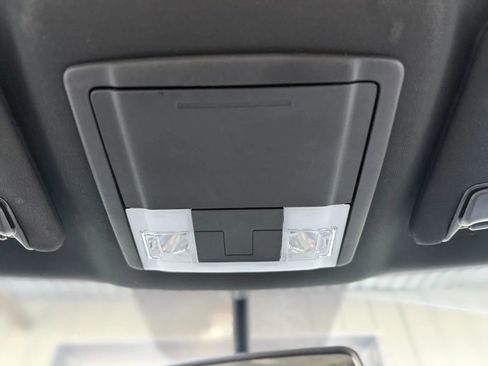 Used 2019 Ford Explorer XLT w/ Equipment Group 202A image 41