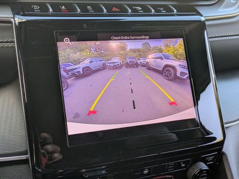 New 2025 Jeep Grand Cherokee Altitude image 21