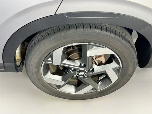 Used 2023 Hyundai Venue SEL FWD image 29