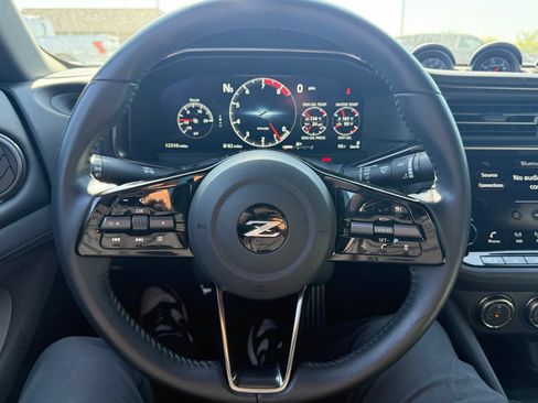 Certified 2025 Nissan Z Performance w/ Floor Mat Package RWD image 15