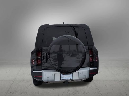 Used 2024 Land Rover Defender 130 S image 5