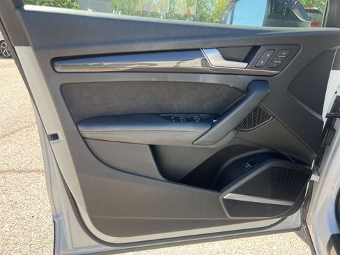 Used 2019 Audi SQ5 Prestige AWD/4WD image 10
