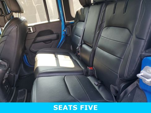 Used 2022 Jeep Wrangler Unlimited Sahara image 26