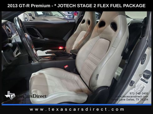 Used 2013 Nissan GT-R Premium image 7