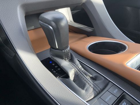 Used 2021 Toyota Avalon Limited w/ Advanced Safety Package image 26