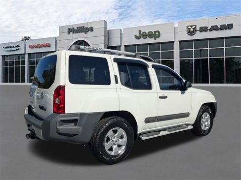 Used 2013 Nissan Xterra S w/ Value Package image 3