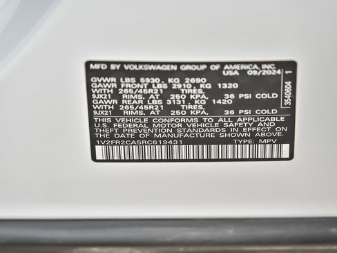 Used 2024 Volkswagen Atlas SEL Premium R-Line AWD/4WD image 31