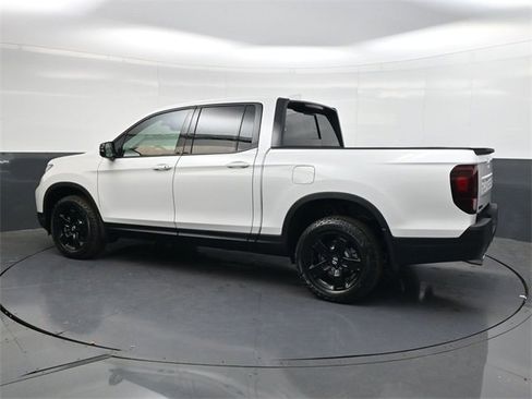 New 2026 Honda Ridgeline Black Edition image 3