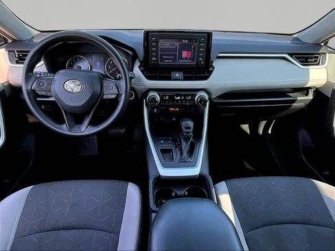 Used 2019 Toyota RAV4 XLE FWD image 7