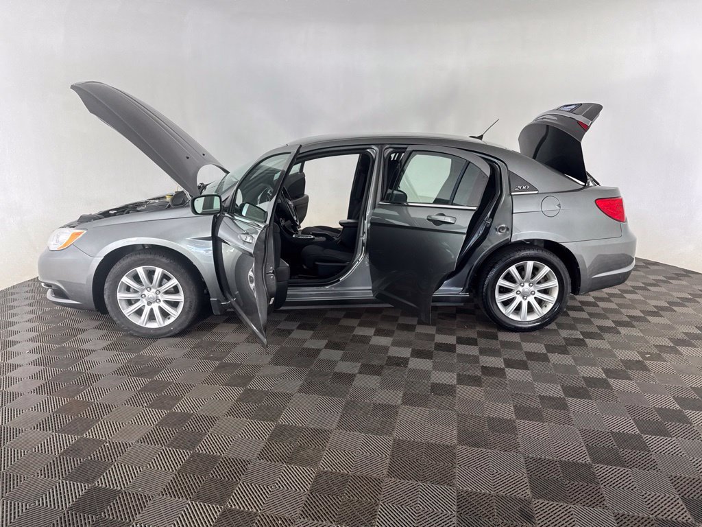 Used 2012 Chrysler 200 Touring w/ Cold Weather Group FWD image 10