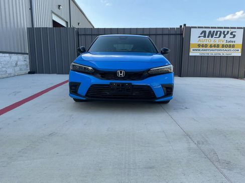 Used 2023 Honda Civic Sport image 3