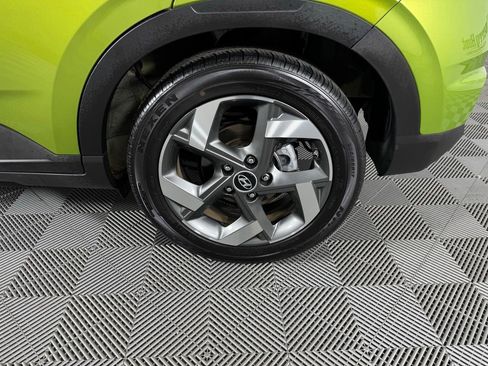 Used 2024 Hyundai Venue SEL image 34