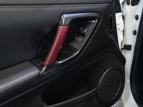 Used 2016 Nissan GT-R NISMO AWD/4WD image 25