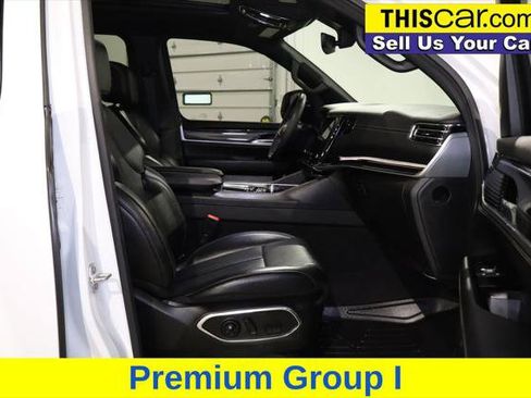 Used 2023 Jeep Wagoneer 4WD w/ Premium Group I image 16