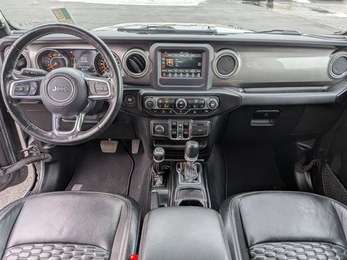 Used 2020 Jeep Wrangler Unlimited Sahara w/ Cold Weather Group AWD/4WD image 21