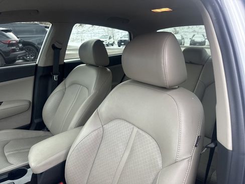 Used 2018 Kia Optima EX image 12