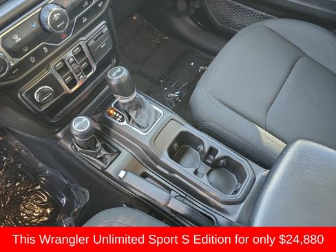 Used 2022 Jeep Wrangler Unlimited Sport image 31