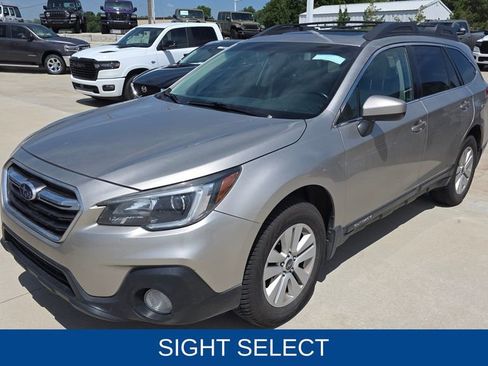 Used 2018 Subaru Outback 2.5i Premium AWD/4WD image 1