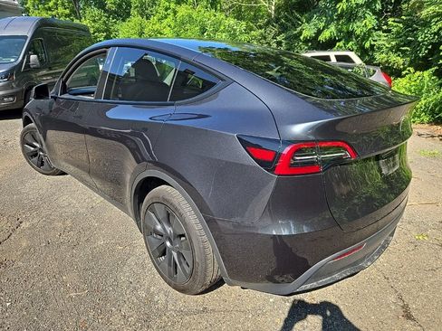 Used 2025 Tesla Model Y Long Range AWD/4WD image 8