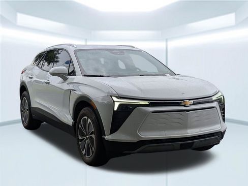 Used 2024 Chevrolet Blazer EV LT AWD/4WD image 8