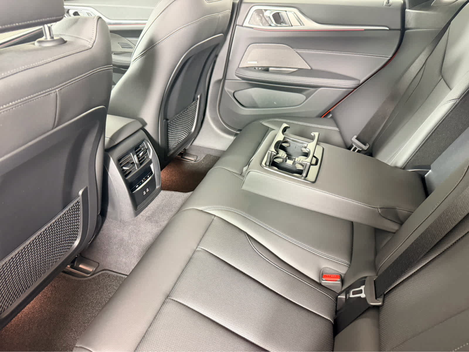 Used 2024 BMW i4 eDrive40 w/ M Sport Package RWD image 17