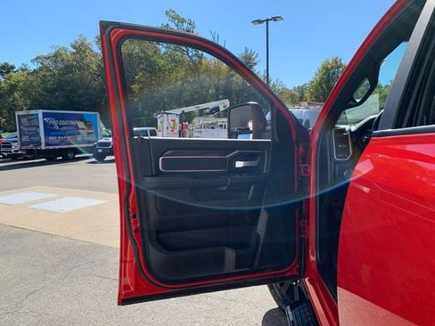 Used 2024 RAM 2500 Big Horn w/ Night Edition image 17