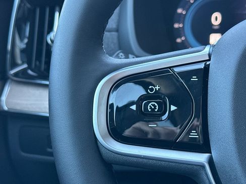 New 2025 Volvo XC90 B6 Core w/ Protection Package Premier AWD/4WD image 27