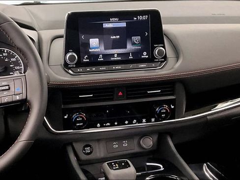 New 2026 Nissan Rogue SV AWD/4WD image 8