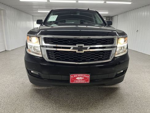 Used 2018 Chevrolet Tahoe LT w/ Luxury Package image 2