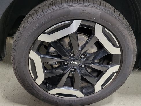 Used 2023 Kia Telluride S AWD/4WD image 8