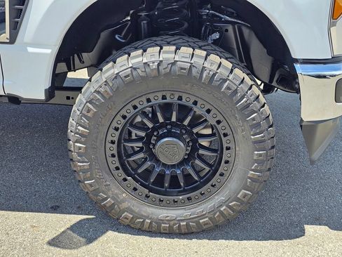 New 2026 Ford F250 XLT w/ FX4 Off-Road Package AWD/4WD image 7