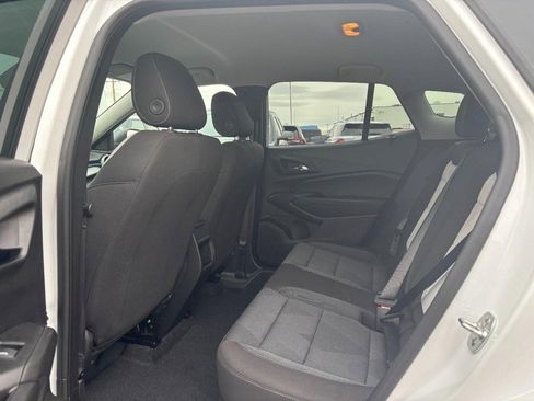 Used 2025 Chevrolet Trax LS image 12