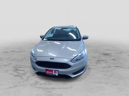 Used 2018 Ford Focus SE image 5