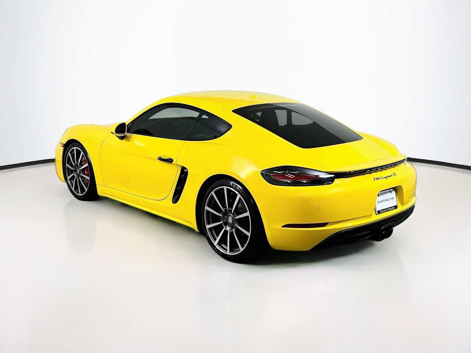 Certified 2019 Porsche 718 Cayman S RWD image 3