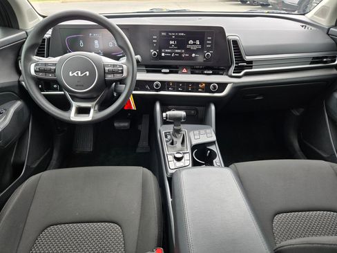 Used 2025 Kia Sportage LX FWD image 10