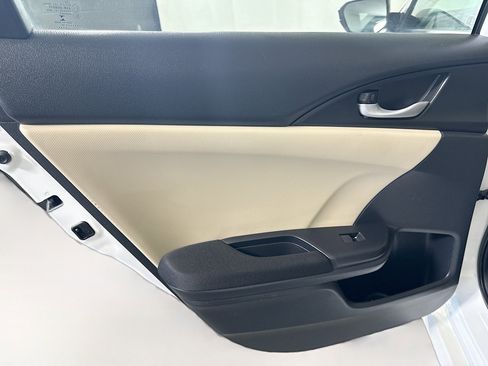 Used 2018 Honda Civic EX image 26