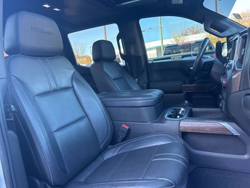 Used 2020 Chevrolet Silverado 1500 High Country w/ Technology Package image 16